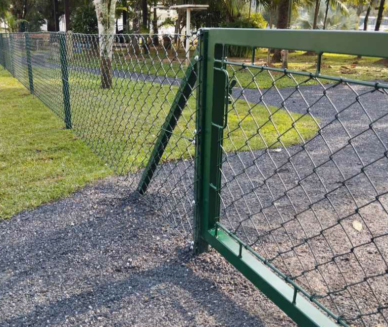 Portão instalado pela Telinco Telas