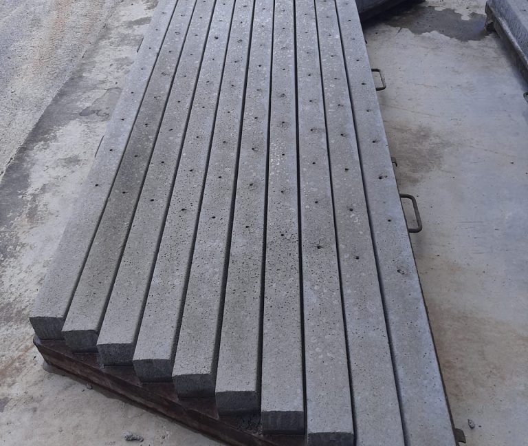 Mourões de concreto fabricados pela Telinco Telas